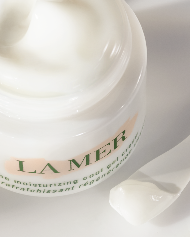 THE MOISTURIZING COOL GEL CREAM